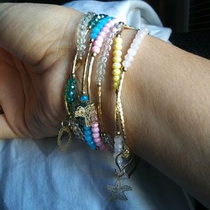 Seven piece golden bracelet